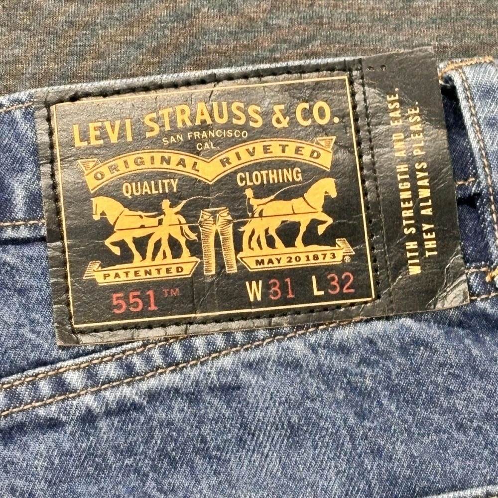 Levis 551 Jeans Mens 31x29 Blue Relaxed Fit Patchwork Raw Hem Straight Leg Denim - Picture 11 of 16